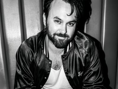 Shakey Graves w/ Jobi Riccio